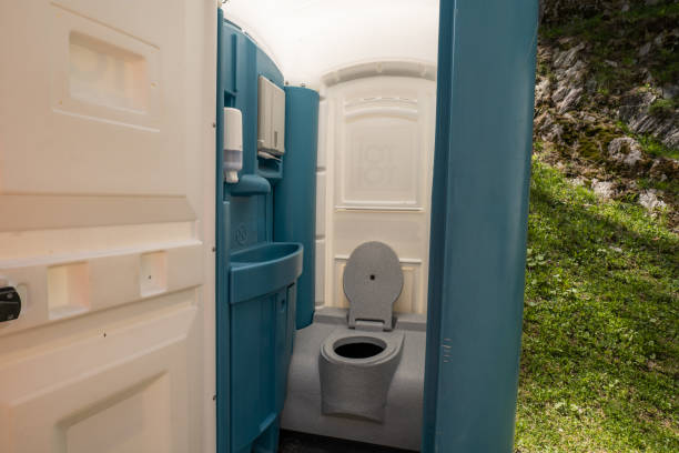 Best Portable restroom trailer rental  in Exeter, CA